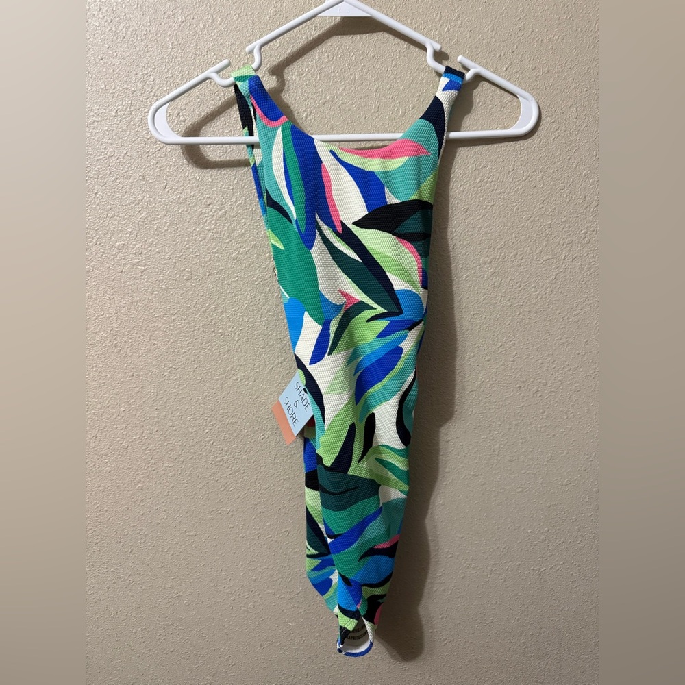Shade & Shore NWT Women’s Colorful Full Seat Coverage One Piece Bathing Suit S